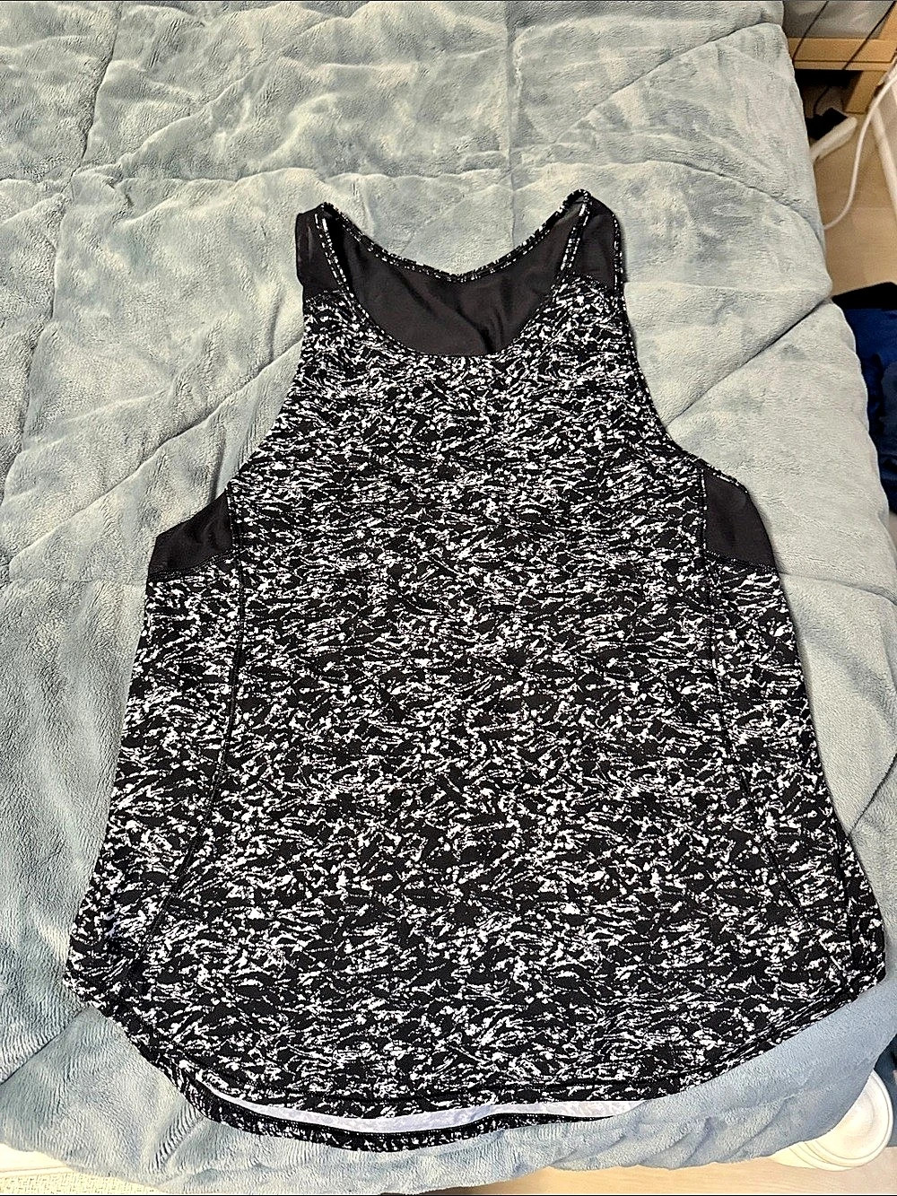 Lululemon Sculpt Tank Abstract Print Racerback Top in Black & White size 6